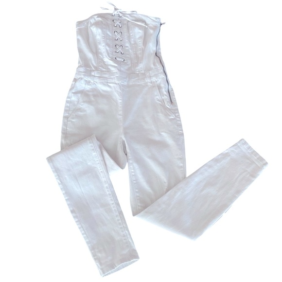 VENUS Strapless Lace Up Jean Jumpsuit - Picture 4 of 10